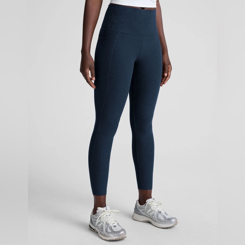 Beyond Yoga Spacedye Out of Pocket High Waisted Midi Legging Nocturnal Navy Med - Picture 3 of 8